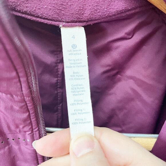 Lululemon Plum Run For Cold Jacket - Size 4 - Picture 6 of 6
